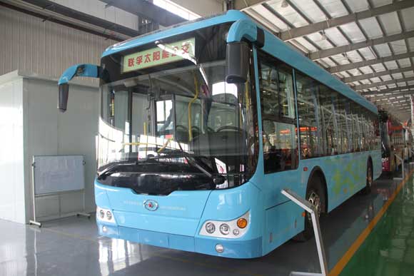 龍華HLJ6110BEV太陽能電電混合城市客車