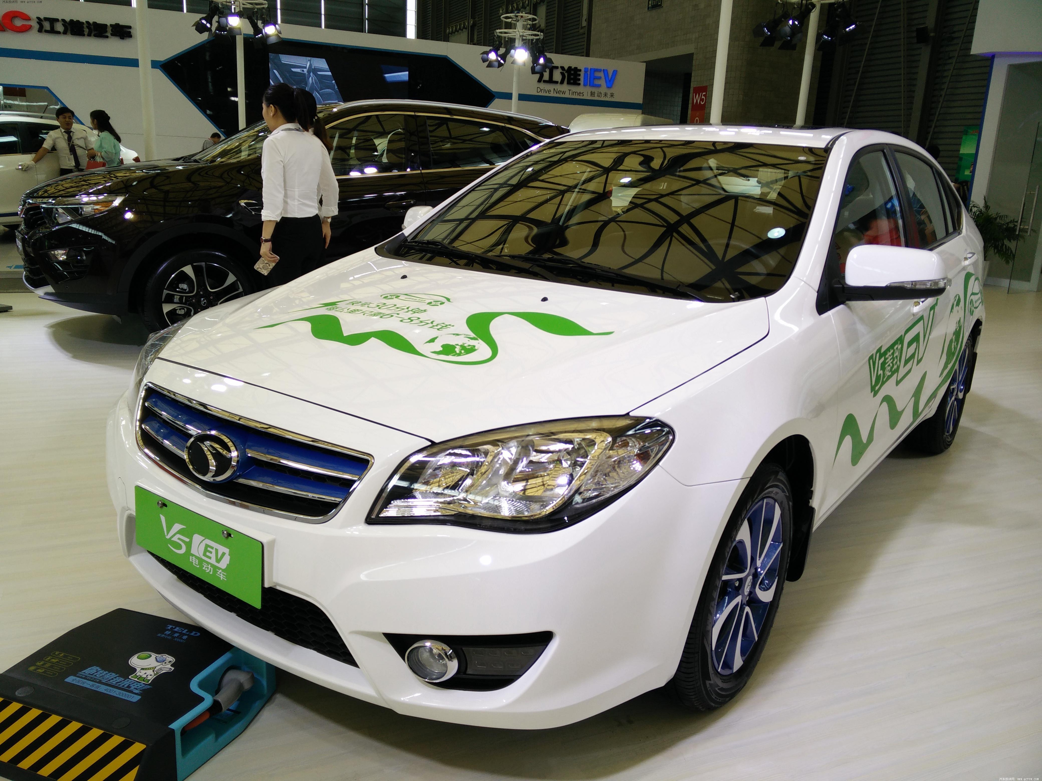東南汽車重磅亮相上海國(guó)際新能源汽車產(chǎn)業(yè)博覽會(huì)