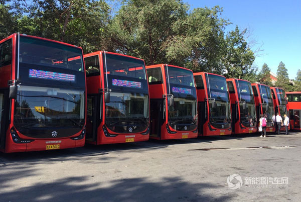 “鈦”美了 “銀隆紅” 扮靚北京旅游名片工程