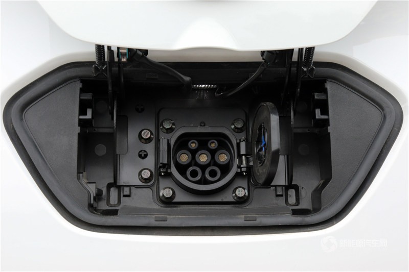比亞迪秦100 2017款 1.5T 基本型