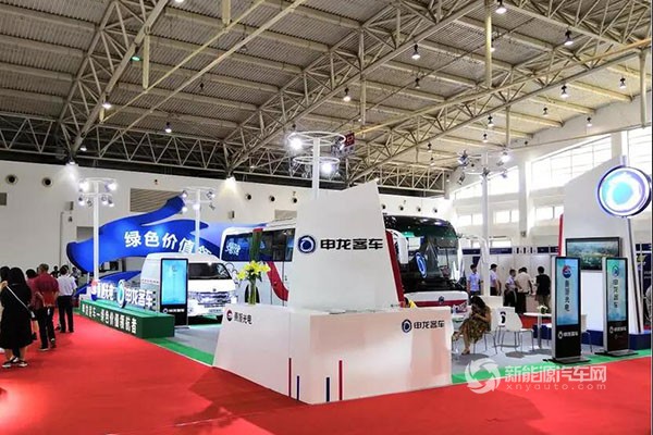 申龍客車攜兩款新能源代表作盛裝亮相北京EVTec China 2018
