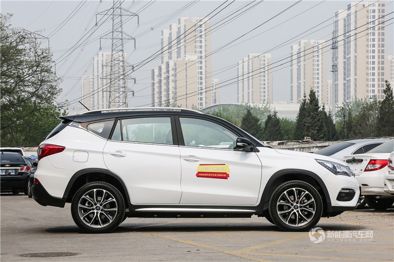 宋EV 2018款 400 智聯(lián)進(jìn)享型