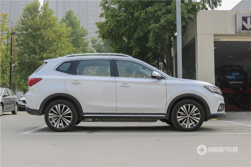 榮威ERX5 2017款 EV400 電動(dòng)互聯(lián)至尊版