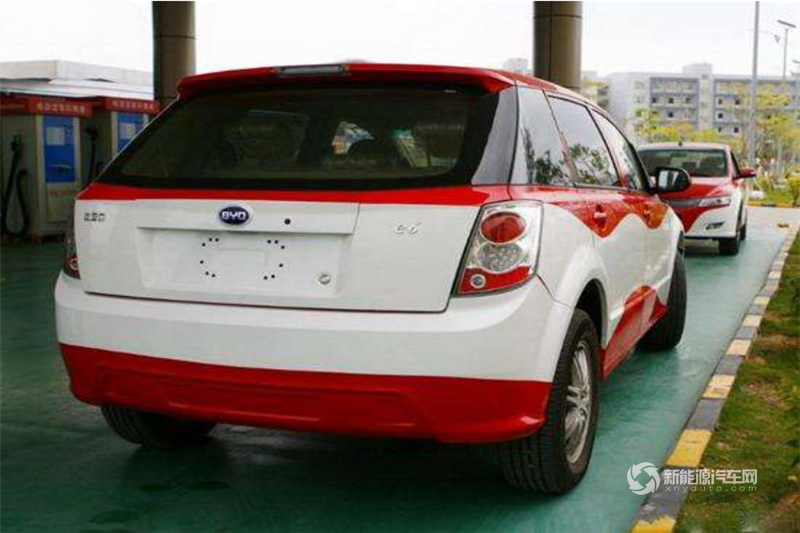 比亞迪E6純電動(dòng)轎車