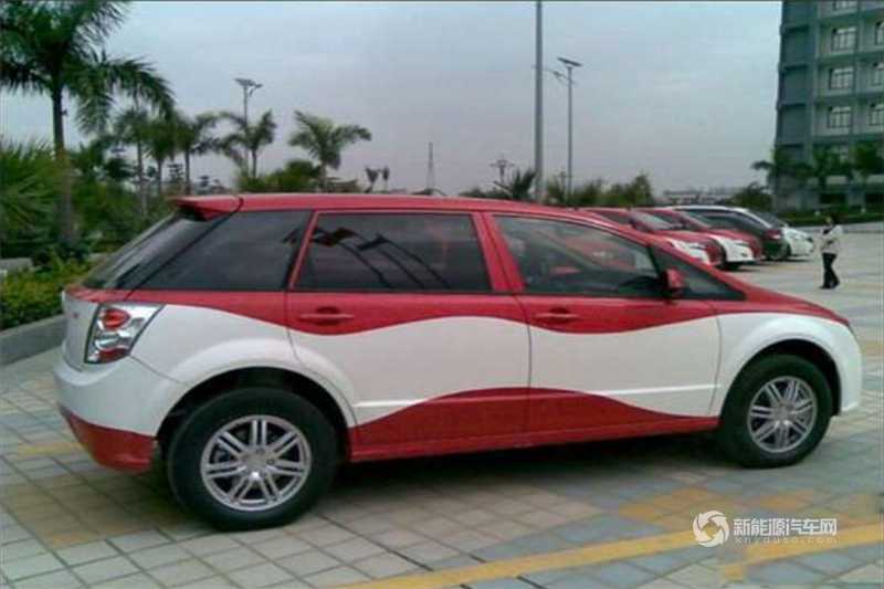 比亞迪E6純電動(dòng)轎車
