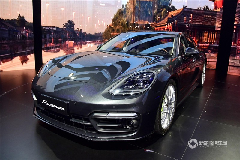 Panamera 4 E-Hybrid 2017款 行政加長版 2.9T