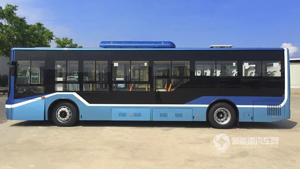 中車全新C10: 動(dòng)力系統(tǒng)防護(hù)等級(jí)達(dá)IP68 可浸水1.5米深 /24小時(shí)