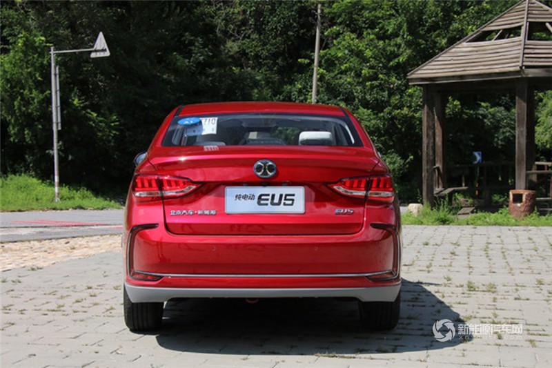 北汽新能源 EU5 2018款 R550 智領(lǐng)版