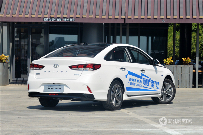 現(xiàn)代索納塔插電混動 2018款 2.0L 自動智尊版 國六