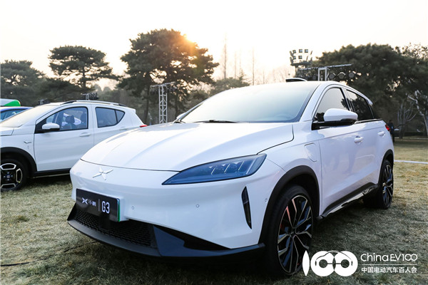 小鵬G3現(xiàn)身電動車百人會現(xiàn)場 吸睛無數(shù)