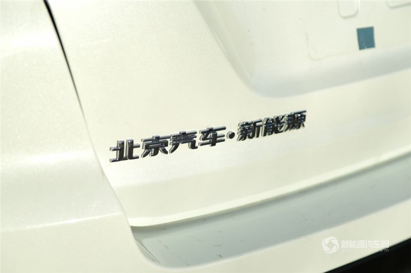 北汽新能源 EX5 2019款 悅潮版