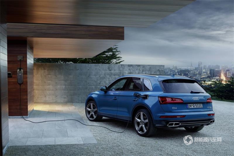 奧迪Q5 2019款 55 TFSI e quattro