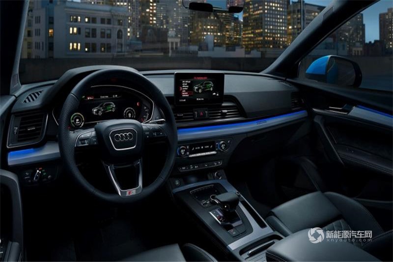 奧迪Q5 2019款 55 TFSI e quattro