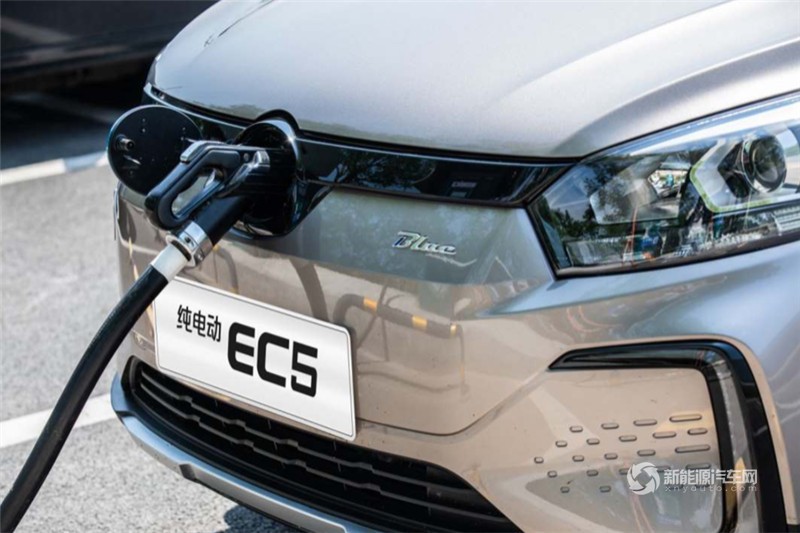 “新實(shí)力長續(xù)航純電SUV”——北汽新能源EC5
