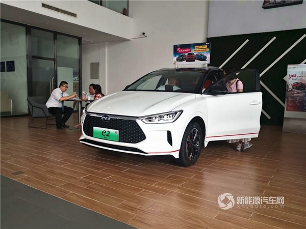 城市出行小能手 比亞迪e2探店