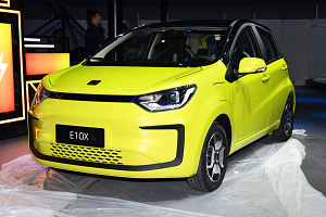 思皓E10X于2021年3月28日上市 最大續(xù)航302km