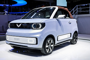 五菱新能源首款敞篷車宏光MINIEV CABRIO炸裂登場(chǎng)