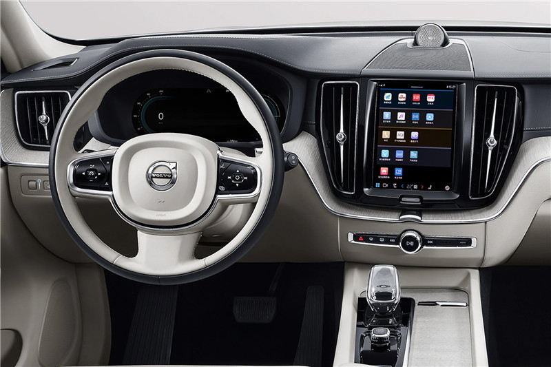 沃爾沃XC60插電混動(dòng) 2021款 T8 四驅(qū)智遠(yuǎn)運(yùn)動(dòng)版