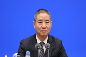 工業(yè)和信息化部副部長辛國斌：如何推動新能源汽車發(fā)展