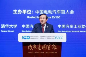 中國電動汽車百人會理事長陳清泰：如何戳破智能輔助的泡沫?