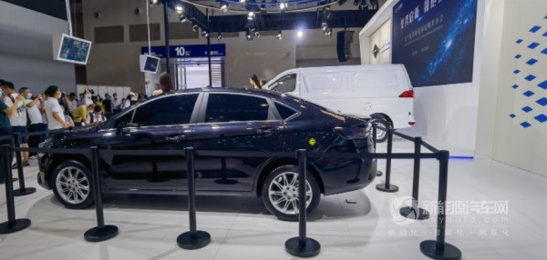 北汽瑞翔C5 EV