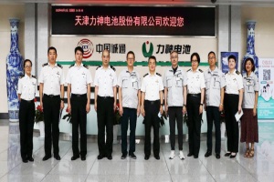 天津海關(guān)政治部主任潘楚雄蒞臨力神電池調(diào)研