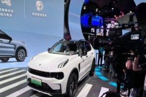 19.98萬(wàn)元起 領(lǐng)克01 EM-P2022成都車展上市