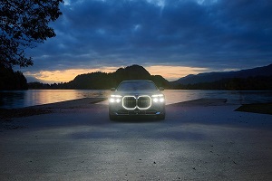 售94.9和116.9萬元：創(chuàng)新純電動(dòng)寶馬i7 eDrive50L中國上市
