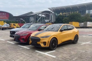 2023廣州國(guó)際車展探館:百公里加速提升至3.57秒 2024款福特電馬曝光