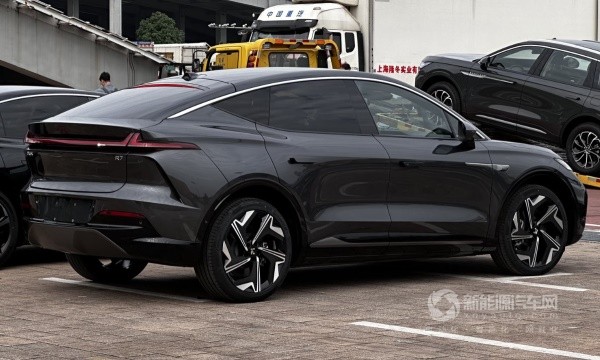 飛凡R7