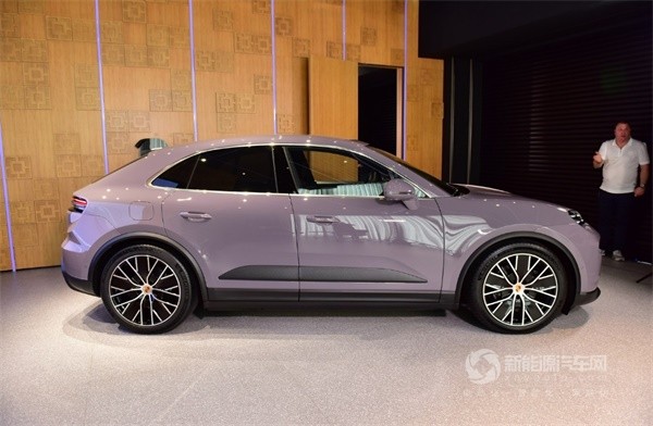 保時(shí)捷Macan EV