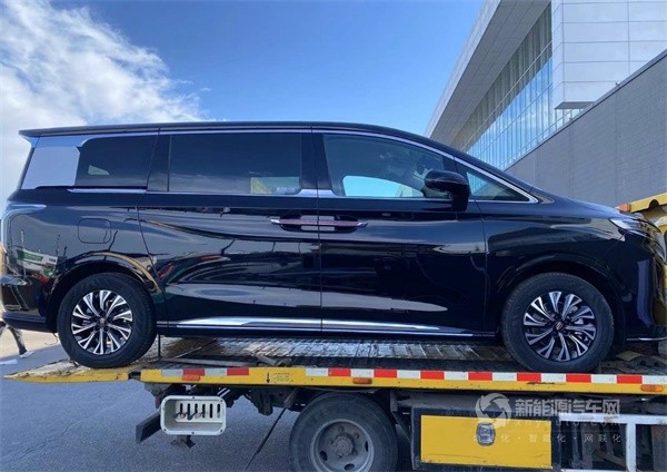 紅旗HQ9 PHEV