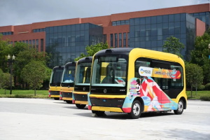 共推規(guī)模應(yīng)用!金旅與蘑菇車聯(lián)簽署百臺(tái)自動(dòng)駕駛客車訂單協(xié)議
