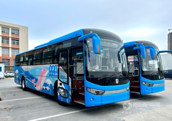 吉利星際純電動(dòng)城間客車(chē)U11E