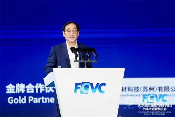 中國汽車工程學會理事長張進華