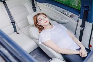 創(chuàng)維汽車化身美妝達人 輕松卸掉球迷黑眼圈!