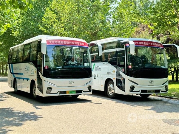 金龍新V系新能源客車