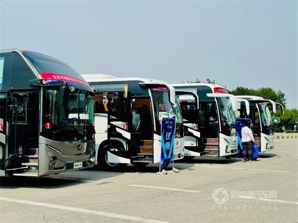 金龍新V系新能源客車