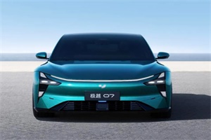 來看看極越07 給你一點汽車界的“身材震撼”