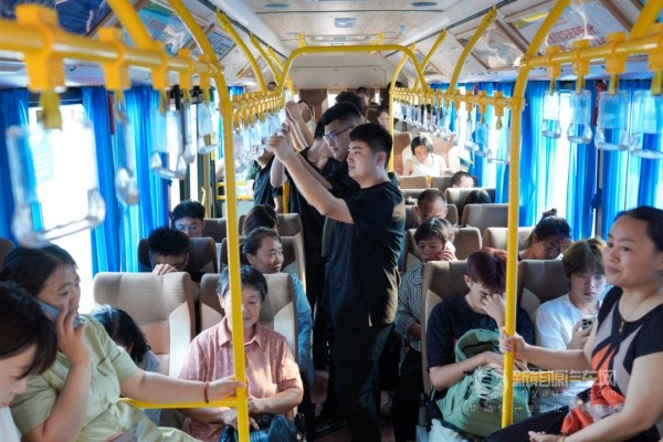 蘇州金龍風(fēng)景巴士