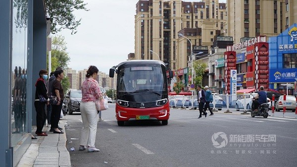金旅星辰