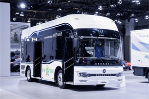 續(xù)航里程可達(dá)619km 金旅氫燃料電池客車(chē)閃耀進(jìn)博會(huì)
