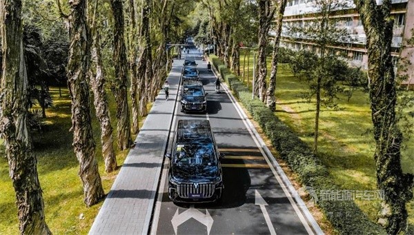 嵐圖汽車