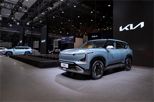 14 98萬起 增配不加價，2025款起亞EV5純電家族煥新上市