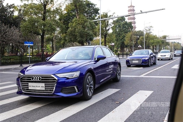 公車新能源化
