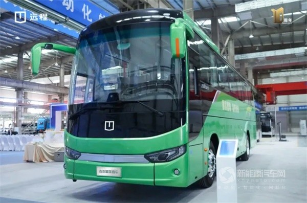 吉利星際醇?xì)潆妱?dòng)城間客車(chē)U11M