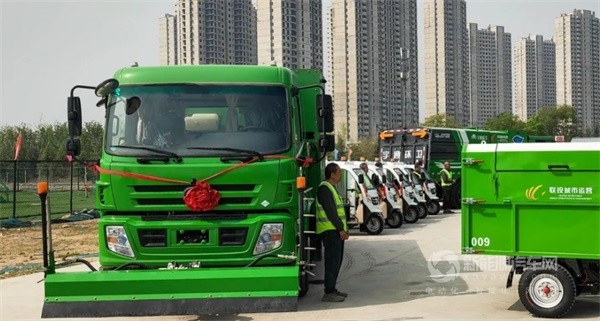 宇通氫燃料環(huán)衛(wèi)車