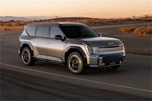 搭載前后雙電機，起亞EV9 GT正式亮相2024洛杉磯車展
