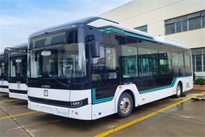 聚焦綠色轉(zhuǎn)型 吉利星際客車首次突破上海市場