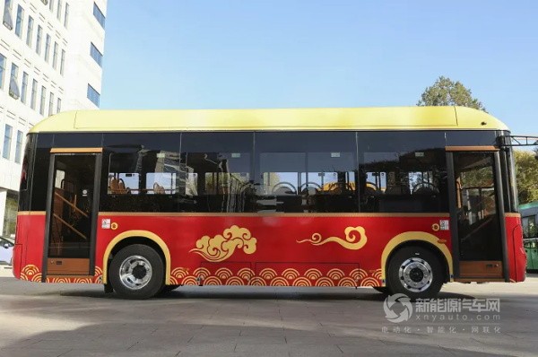 歐輝復(fù)古純電城市客車(chē)